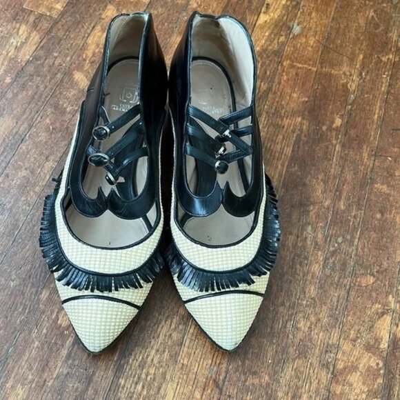 RARE Paula Cademartori | Heeled Leather Sandal with Buckles and Fringe - Picture 2 of 8